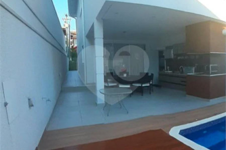Casa à venda com 3 quartos, sendo 2 suítes, em Condomínio Residencial Terras do Oriente, Valinhos, SP