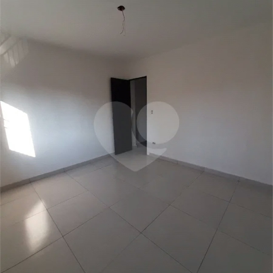 Sobrado á Venda no Ipiranga, 3 dormitórios, 2 vagas na garagem, reformado