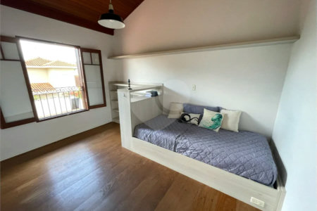 CASA CONDOMINIO DAMHA II