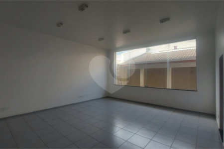 Sala Comercial na Prestigiada Alameda Lucas Nogueira Garcez