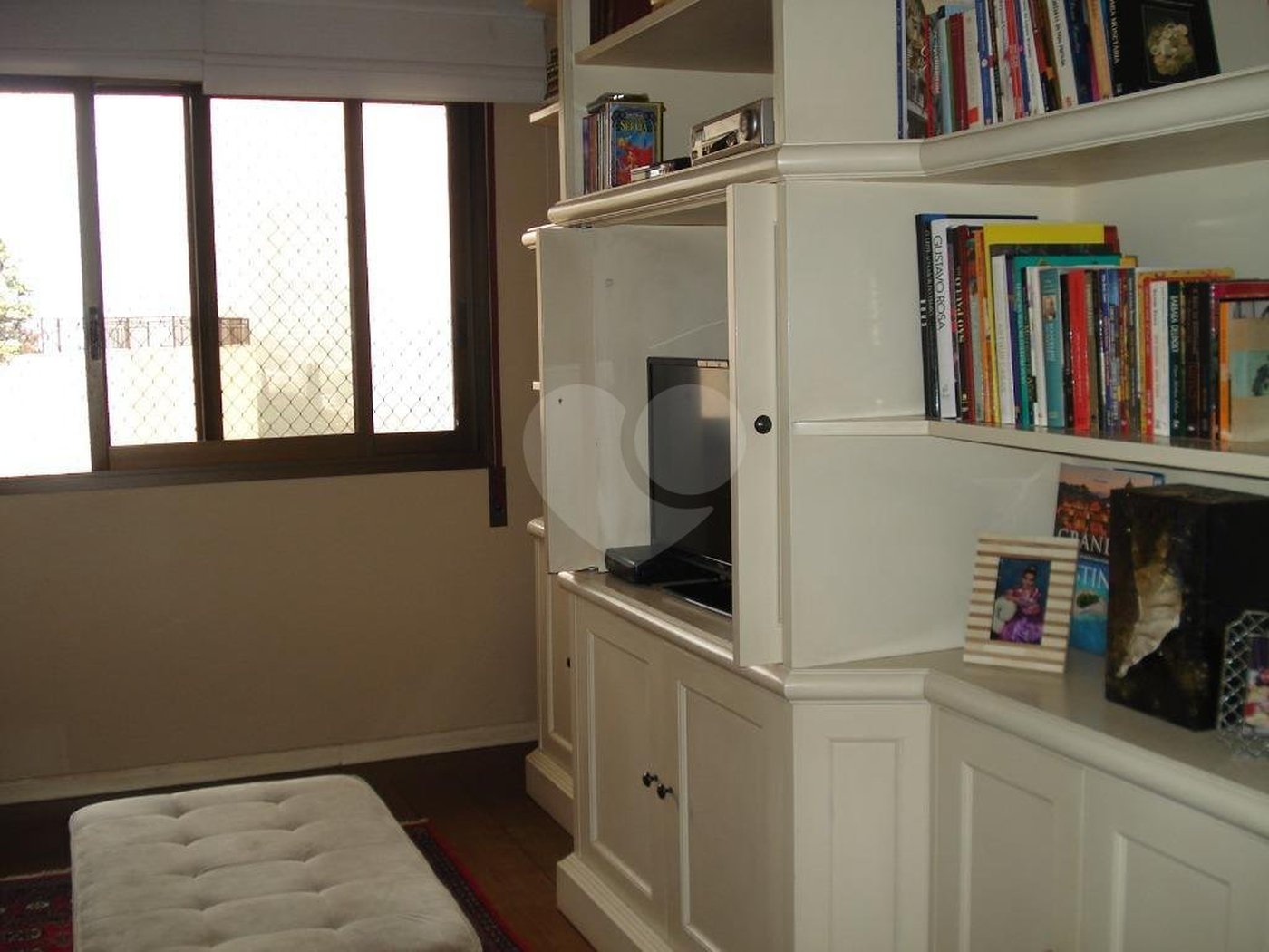 Higienópolis com 4 suítes com 260m².Maravilhoso!