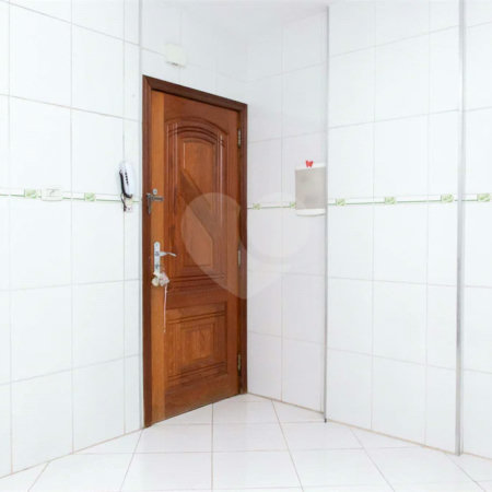 Apartamento - Centro - 1 Dormitório - Próximo ao Metrô - Venda