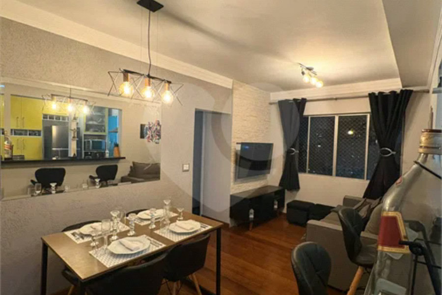 Apartamento reformado e mobiliado no Residência América - Venda - Parque Maria Domitila