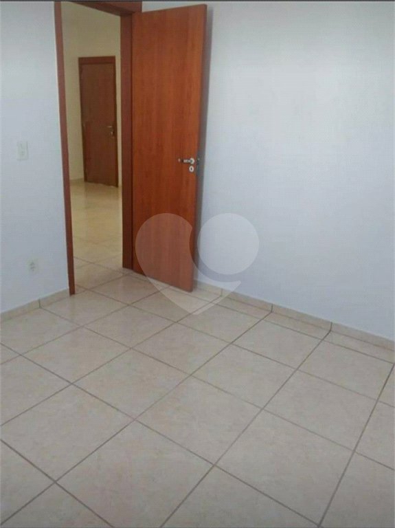 Apartamento para venda no Condomínio Residencial Monte Logan