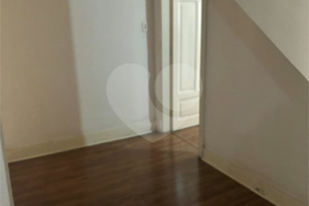 Casa a Venda no Charmoso Bairro do Belém com 300 m2 e Excelente Localização no charmoso bairro do Belém