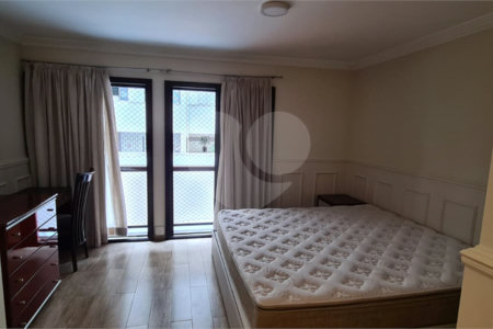 Apartamento para venda e locação de 130m² no Jardim Paulista com 2 suítes e 2 vagas.