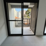 Apartamento aconchegante com terraço e sacada