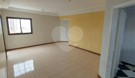 Apartamento à venda com 3 quartos, sendo 1 suíte,  em Quarta Parada, São Paulo, SP