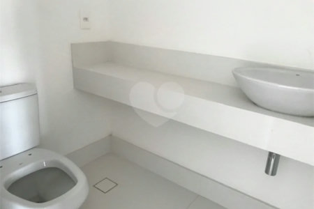 Apartamento com 3 suítes à venda no Jardim América - SP