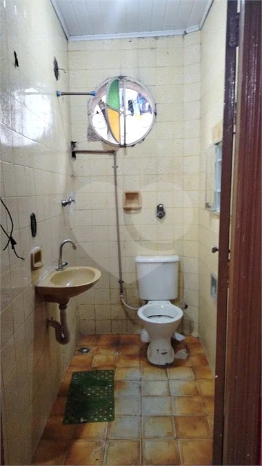 Casa à venda com 3 quartos, sendo 1 suíte,  em Bom Retiro, São Paulo, SP