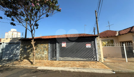Casa à venda com 2 quartos em Jardim Brasil, São Carlos, SP