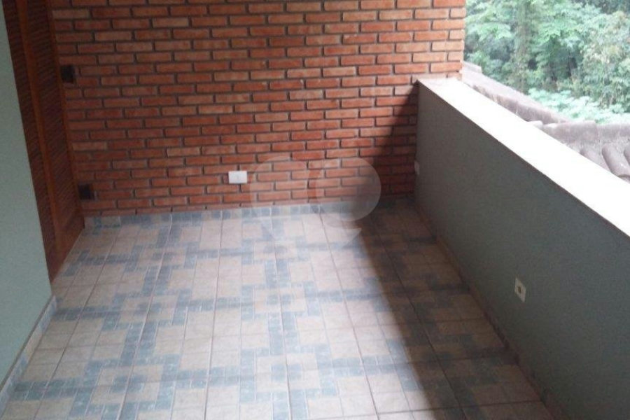 CASA TÉRREA A VENDA NO TREMEMBÉ - 4 SUÍTES E 10 VAGAS DE GARAGEM