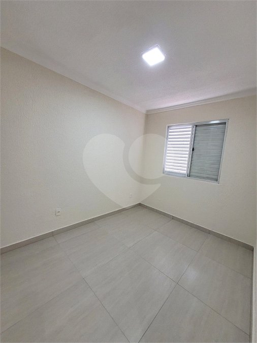 Seu Novo Lar Te Espera: Casa Aconchegante, Pronta para Morar e com 2 dormitórios e Amplo Quintal!