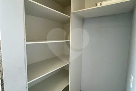 Apartamento 3 dormitórios no Avalon