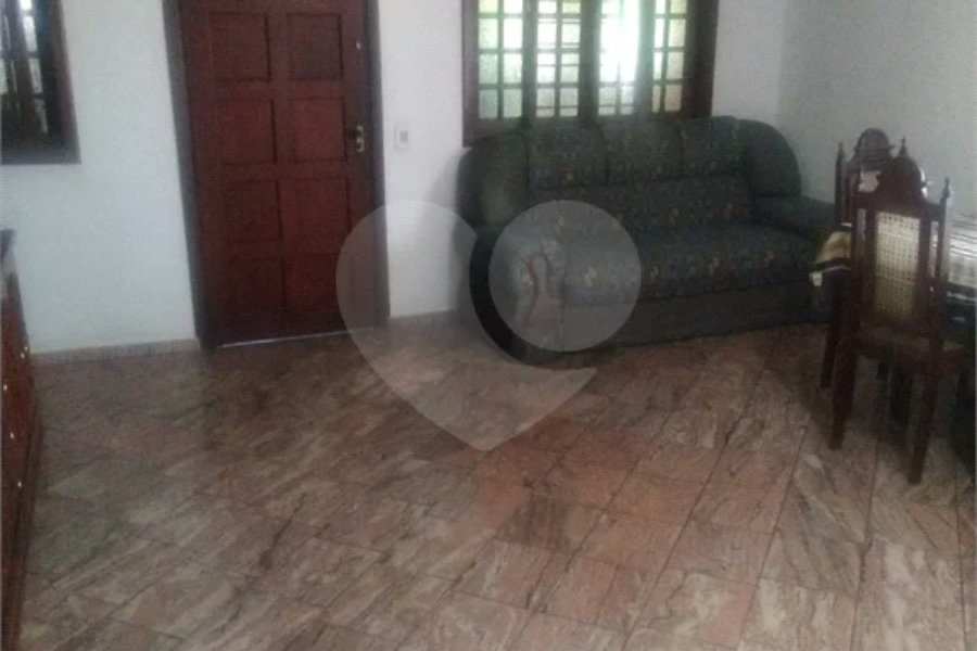 Sobrado à venda com 4 quartos, sendo 2 suítes, em Butantã, São Paulo, SP