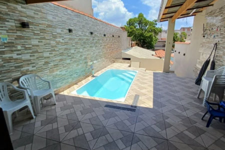 Casa de 2 quartos em Rua Orange, Vila Luzita, Santo André - Venda!