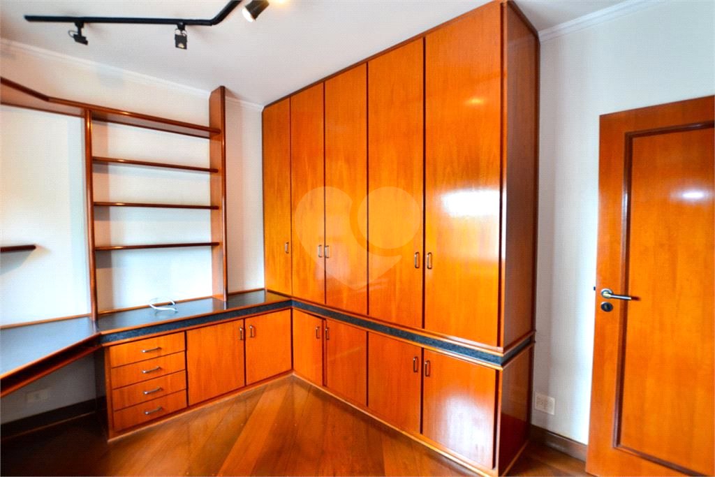 Apartamento à Venda com 200m² -Ipiranga.