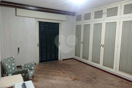 Vende-se belíssimo imóvel residencial próximo ao Parque da Aclimação