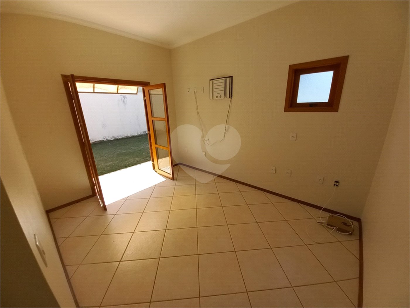 Casa Térrea no Condomínio Damha I,