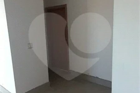 Casa a Venda no Condomínio Reserva Santa Isabel em Louveira/SP
