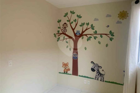 Casa térrea no Condomínio Bosque dos Jatobás.