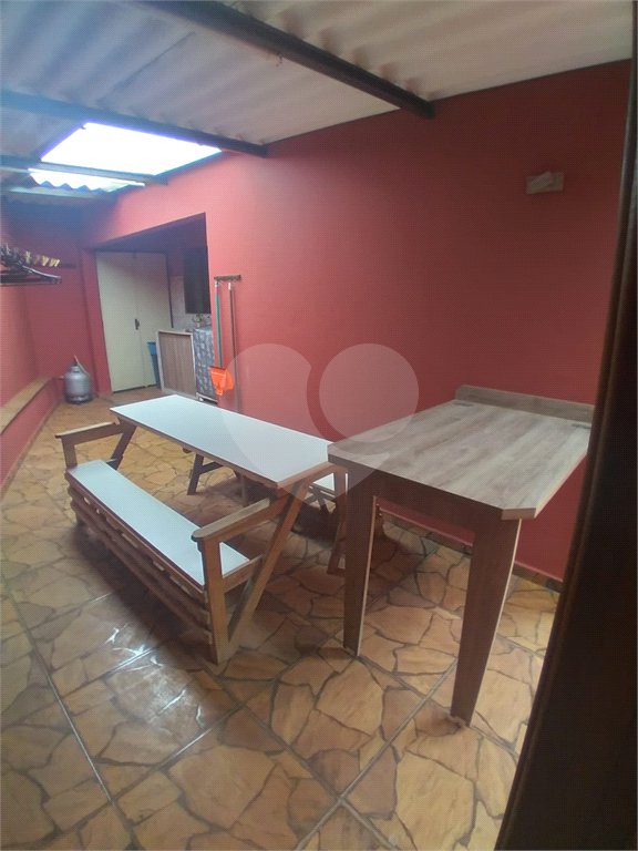 Casa + salão comercial na Vila Vista Alegre