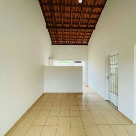 Casa para alugar com 3 quartos, sendo 1 suíte, em Colinos, Três Lagoas, MS