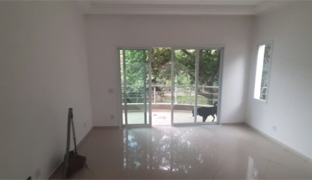 Sobrado à venda com 4 quartos, sendo 1 suíte,  em Villaggio Capríccio, Louveira, SP