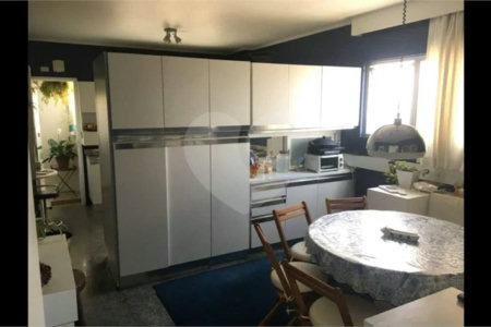 Lindo apartamento em ótima localização na Mooca!