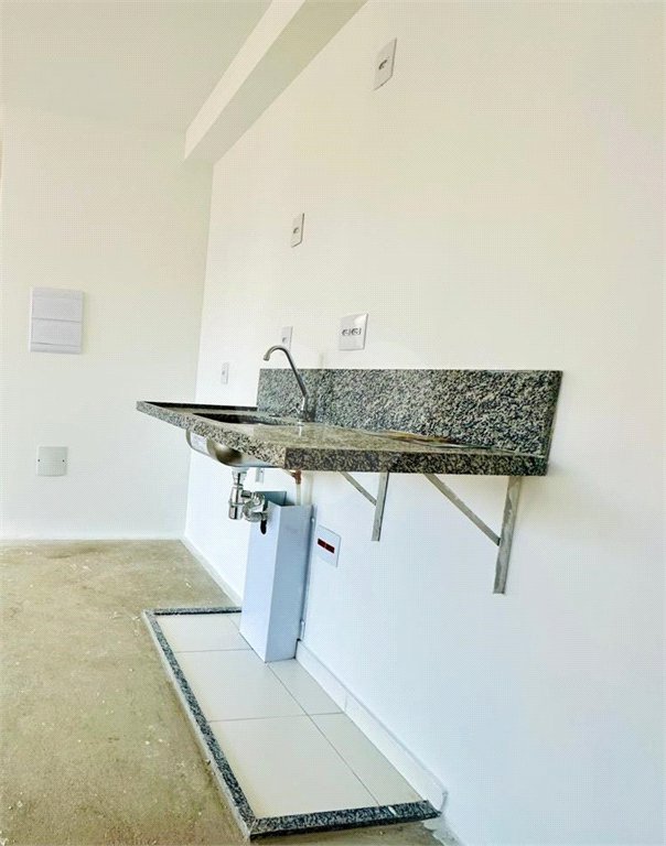 Apartamento novo na Vila Mariana com varanda
