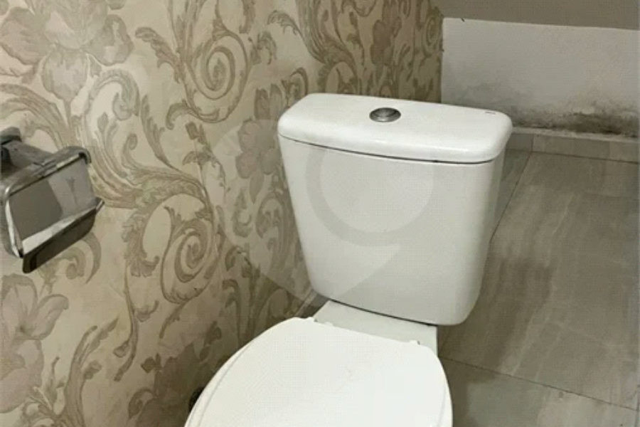 SOBRADO PARA VENDA EM CONDOMINIO FECHADO NA CASA VERDE.