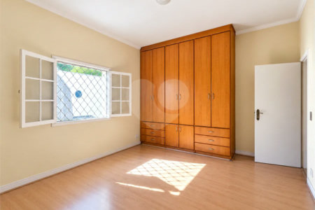 Casa Térrea à venda com 3 quartos, sendo 2 suítes,  em Brooklin Velho, São Paulo, SP