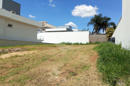 Terreno para venda no condomínio de alto padrão DAMHA II