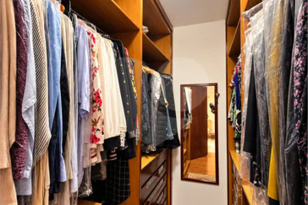 Sobrado com cinco quartos sendo 3 suites 4 vagas| R$ 3.300.000 no Alto da Boa Vista - São Paulo