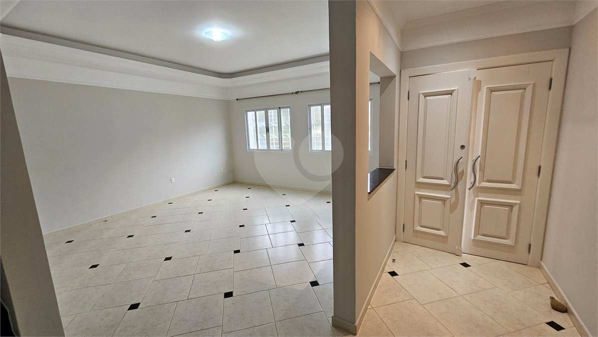 Casa Locação e Venda Condomínio Portal de Itaici 04 Dormitórios 02 suítes