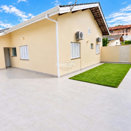 Casa para alugar com 3 quartos, sendo 1 suíte, no condomínio Bela Vita, Atibaia - SP
