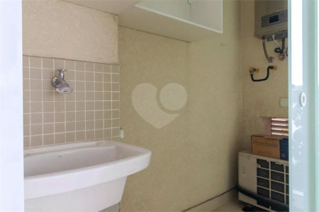 Apartamento com 43m² na região do Campo Belo em São Paulo - SP.