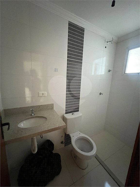 Apartamento no Condomínio Residencial Clarice.