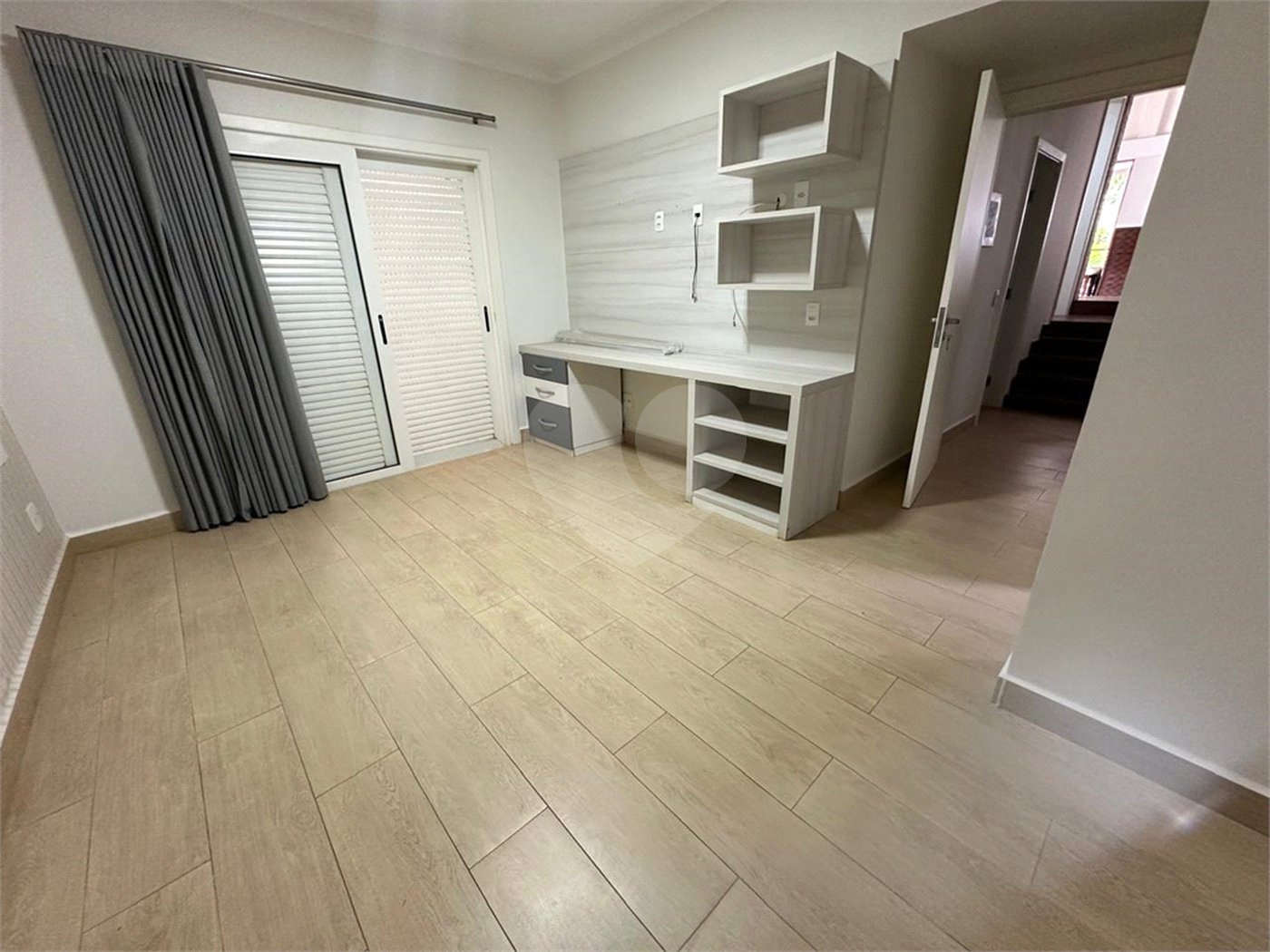 Chácara no Condomínio Vale das Laranjeiras em Indaiatuba SP - Venda - R$ 3,600.000,00 - Locaçao - R$ 30.000,00 mais encargos - Linda, espaçosa, aconchegante, acabamento de alto padrão em rua tranquila e arborizada, em um dos Condomínios mais valorizados de Indaiatuba. Com fácil acesso as principa