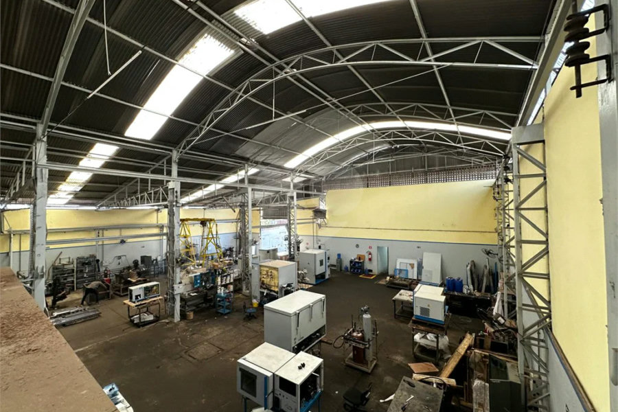Barracão Comercial à Venda em Piracicaba/SP.