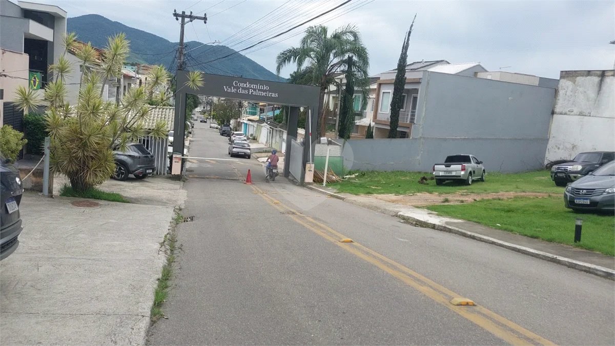 CONDOMÍNIO VALE DAS PALMEIRAS - CASA 3 QTOS + SUITE + PISCINA + GARAGEM 4 CARROS + ENERGIA SOLAR
