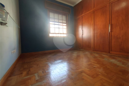 Apartamento para venda e locação na Aclimação de 108m² com 2 dormitórios e 2 banheiros, varanda