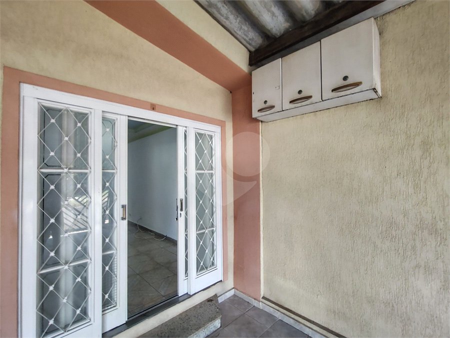 Casa ampla com 3 Quartos e 1 Suíte