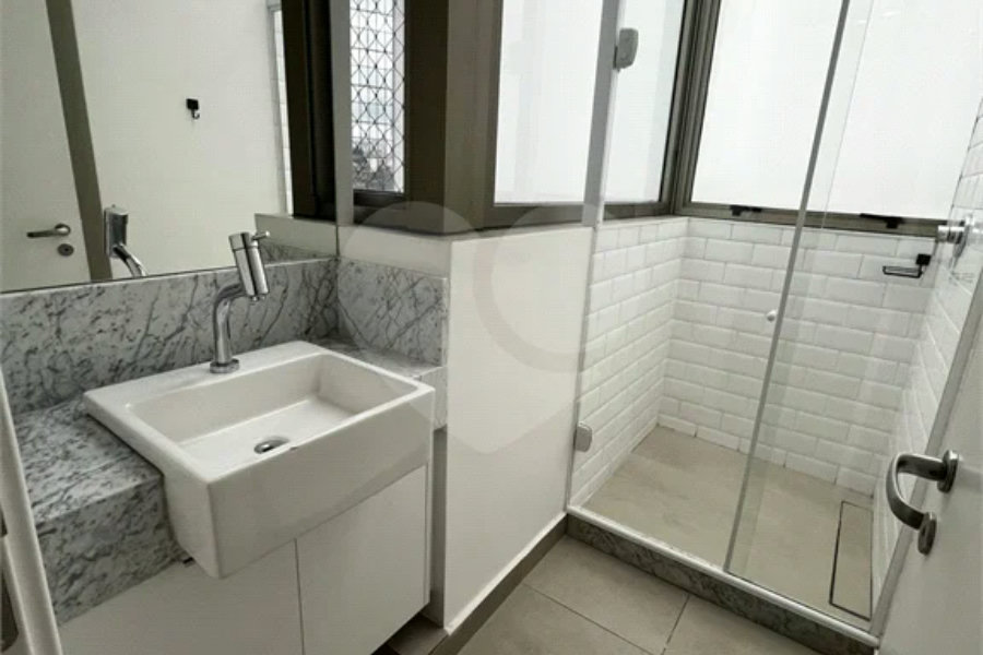 Linda Cobertura Duplex para venda no Jardim Paulista com 87,45 m² decorada!