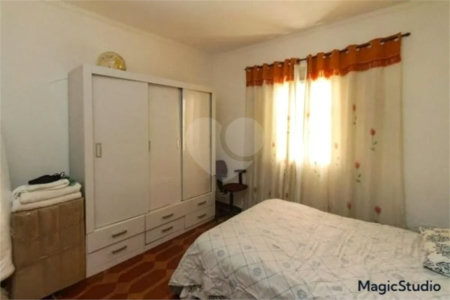 Casa com 154m², 2 dormitórios, 1 vaga, à venda na Vila Ema.