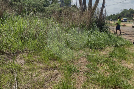 Vende-se área comercial com 220m de frente para a Washington Luiz,