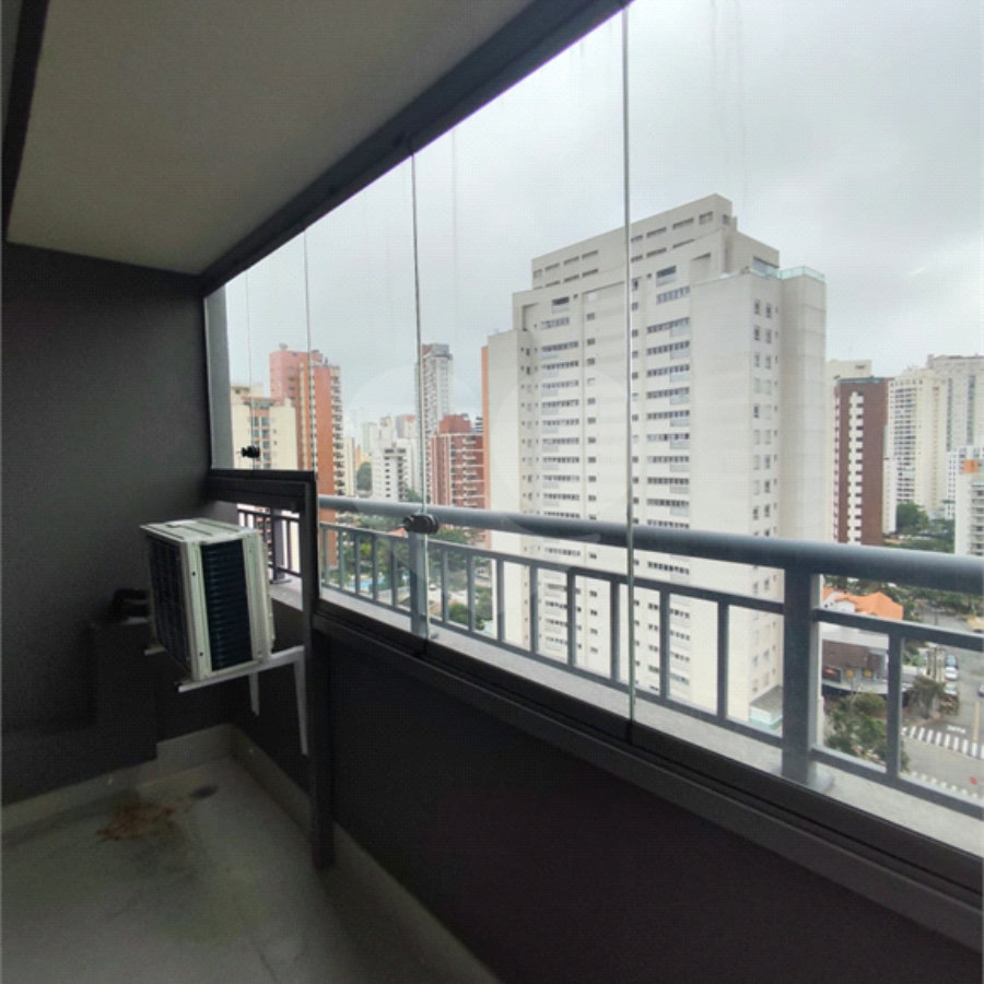 Lindo apartamento com 30 m², varanda e lazer completo, para locação na Chácara Klabin!