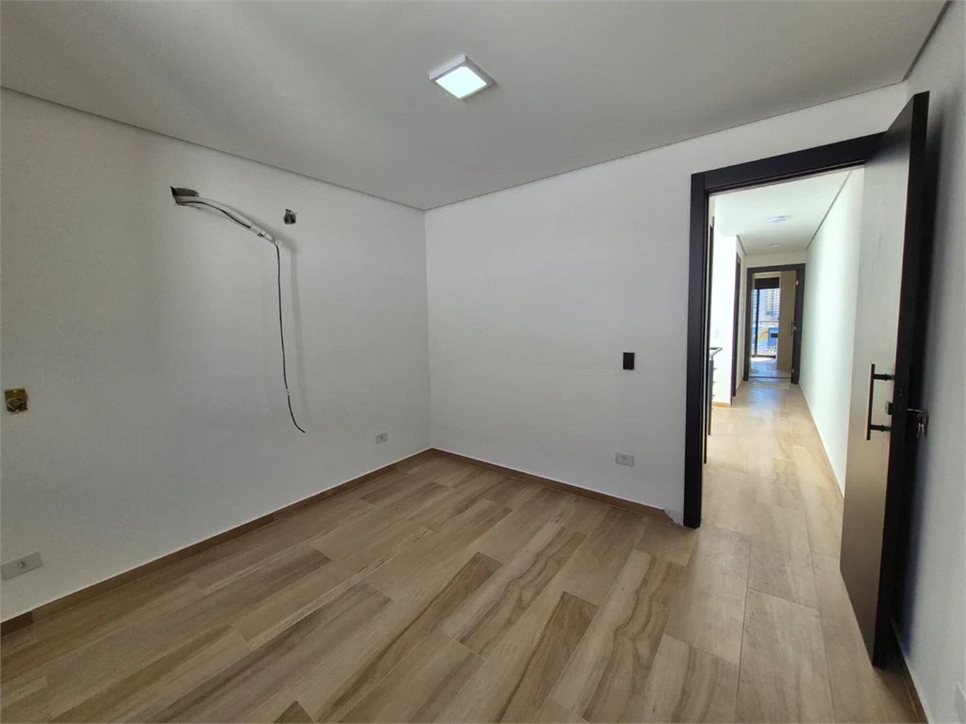 Sobrado incrível à venda, pronta para morar, 120m² 3 quartos, 1 suíte e vagas no Butantã