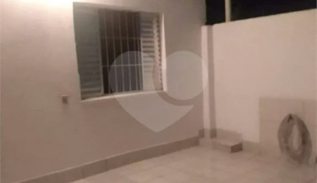 Casa à venda com 4 quartos, sendo 3 suítes, em Vila Zat, São Paulo, SP