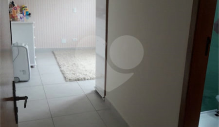 Casa à venda com 3 quartos, sendo 2 suítes,  em Sé, São Paulo, SP